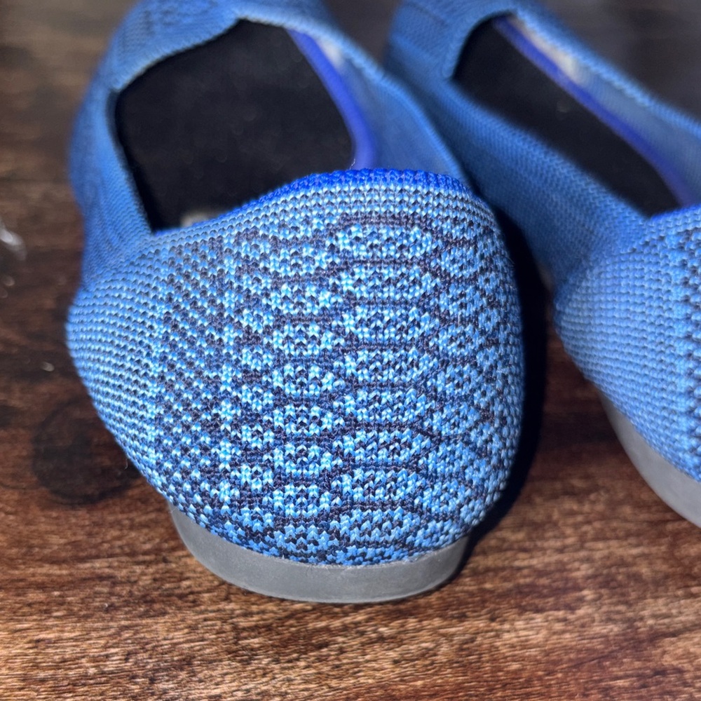 Rothy's women's Blue Knit Pointed-Toe Flats with Subtle Pattern size W8 - Picture 8 of 11